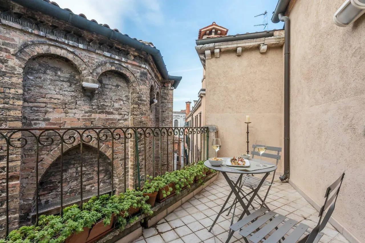 Ca' Della Frutta Venetian Apartment Italy